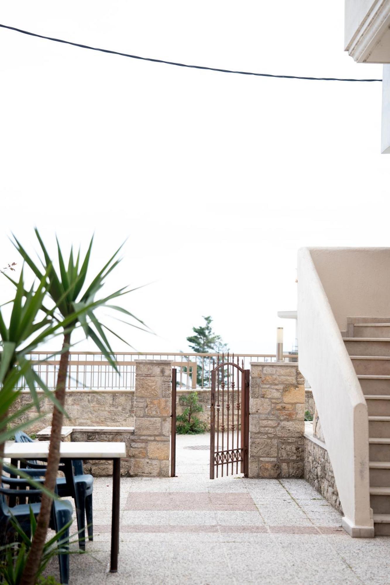 Artistic 1 Apartment Afytos Ngoại thất bức ảnh