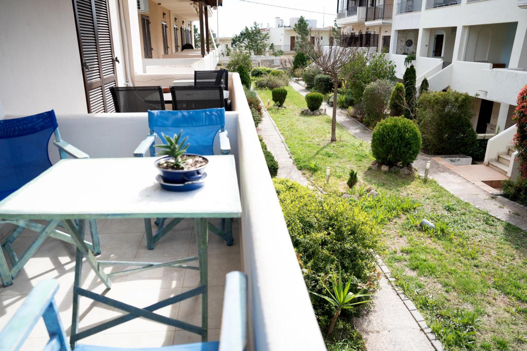 Artistic 1 Apartment Afytos Ngoại thất bức ảnh